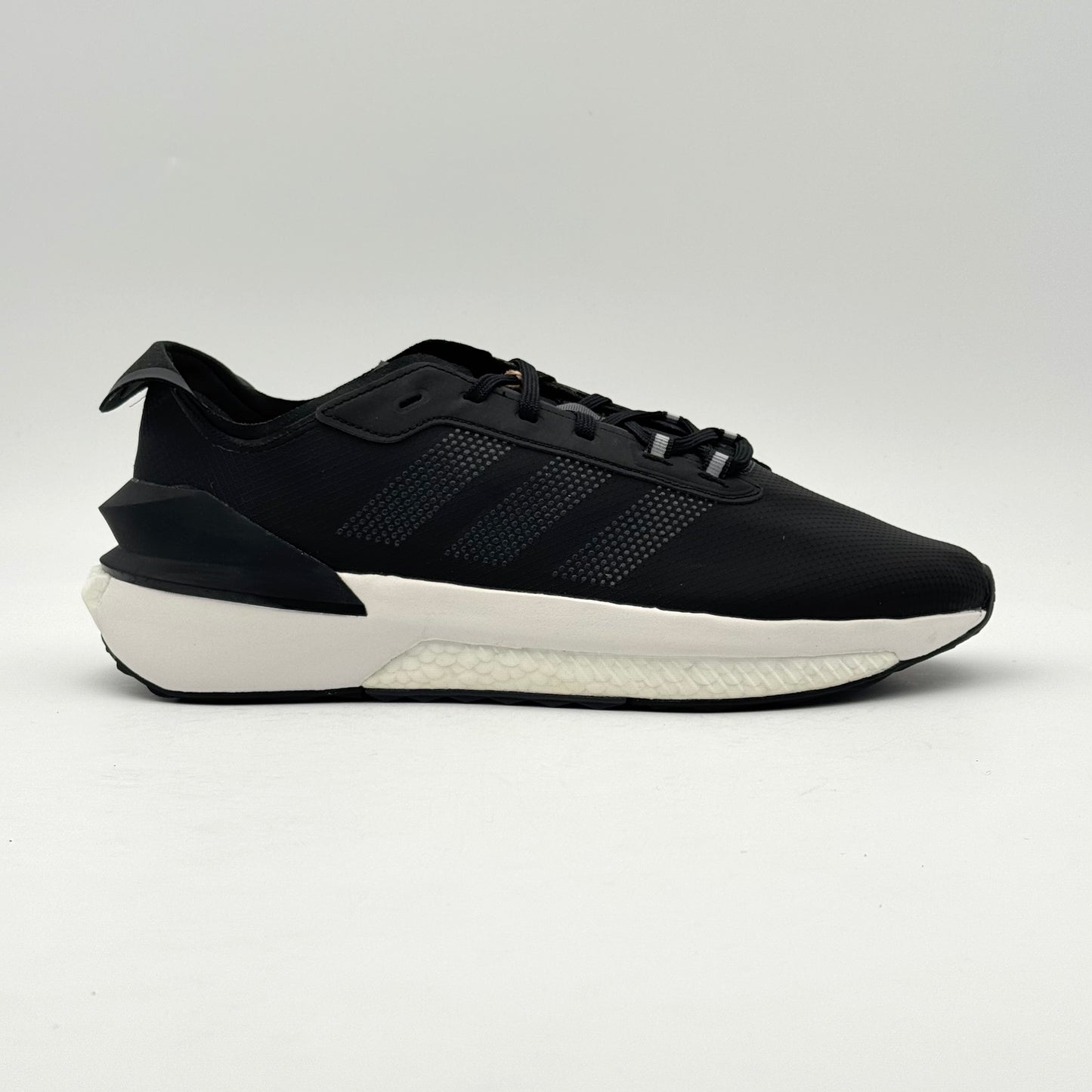 Adidas Avryn